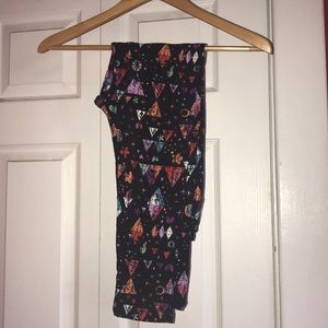 Lularoe leggings one size triangles